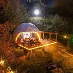 Me-ga Glamping *
