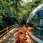 Me-ga Glamping *