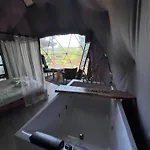 Kemping Me-ga Glamping