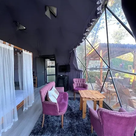 Κάμπινγκ Me-ga Glamping *