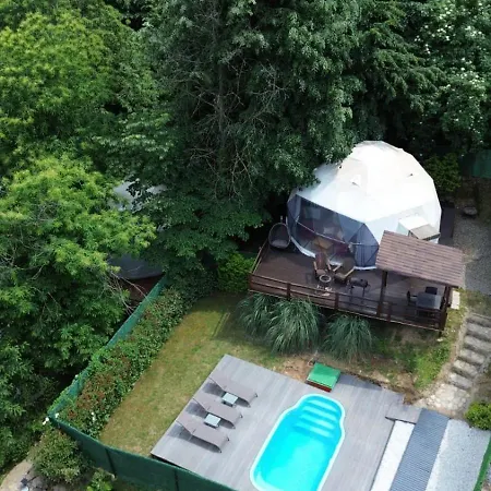 Campsite Me-ga Glamping *